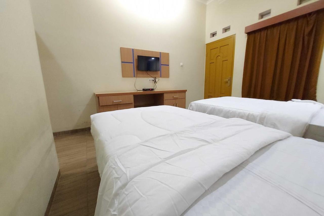 Homestay Fifa Syariah Pati near RSUD RAA Soewondo Bagian luar foto