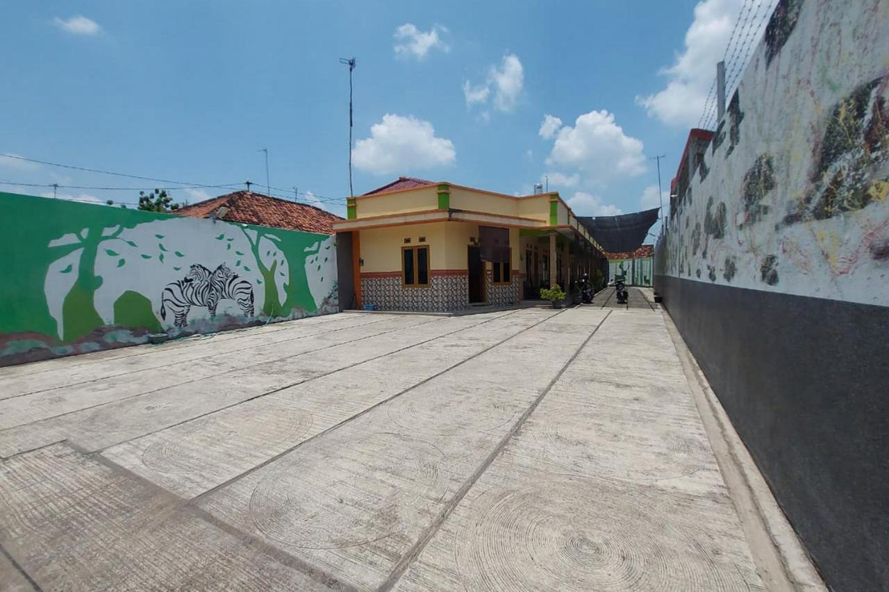 Homestay Fifa Syariah Pati near RSUD RAA Soewondo Bagian luar foto